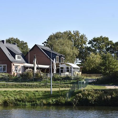 Pension Zur Schleuse Garni Am Elbe Luebeck - Kanal In Witzeeze Eksteriør bilde