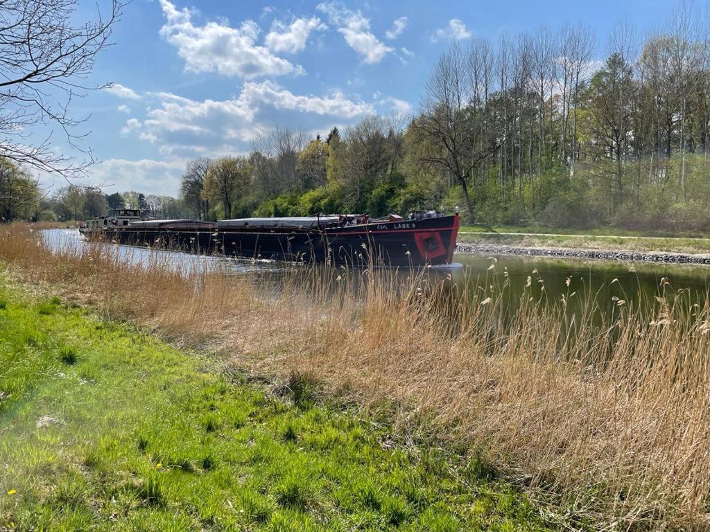 Pension Zur Schleuse Garni Am Elbe Luebeck - Kanal In Witzeeze Eksteriør bilde