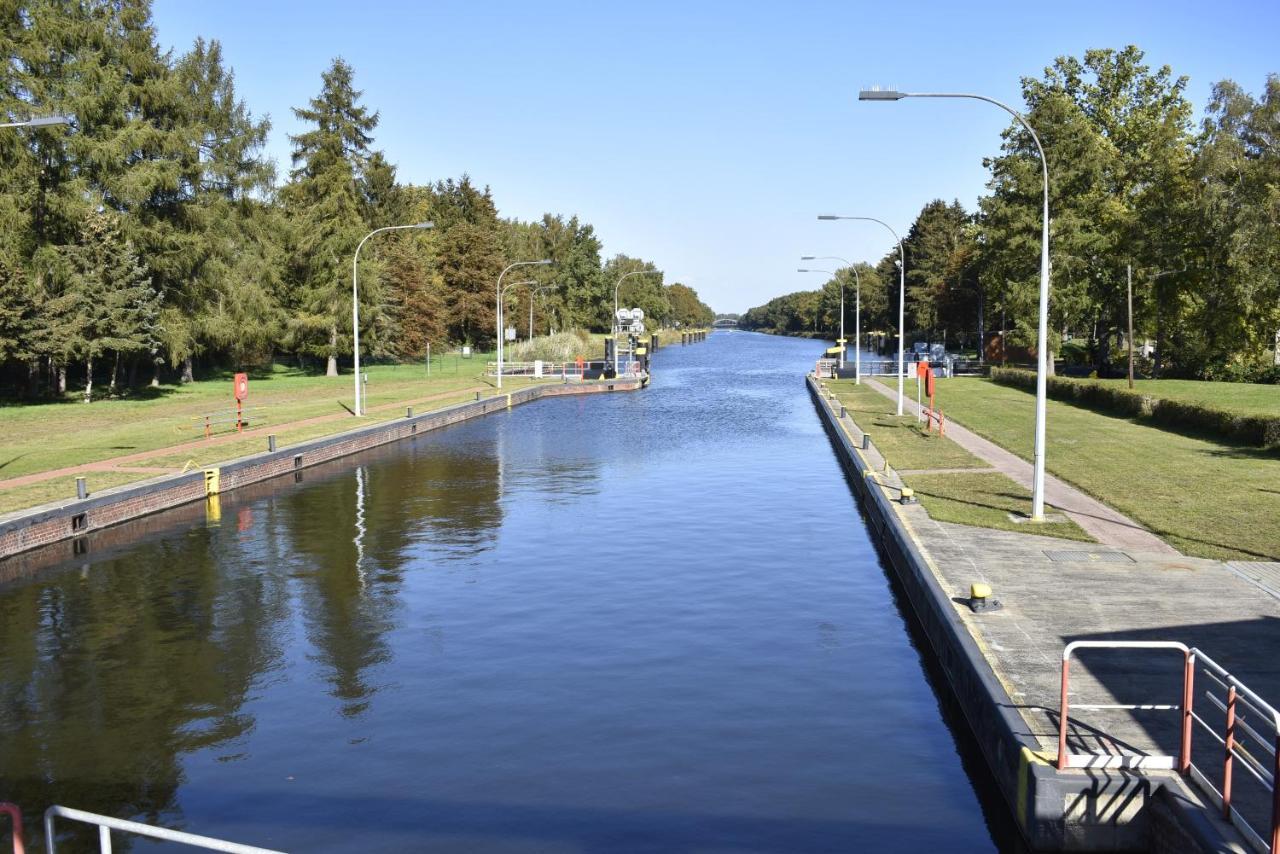 Pension Zur Schleuse Garni Am Elbe Luebeck - Kanal In Witzeeze Eksteriør bilde