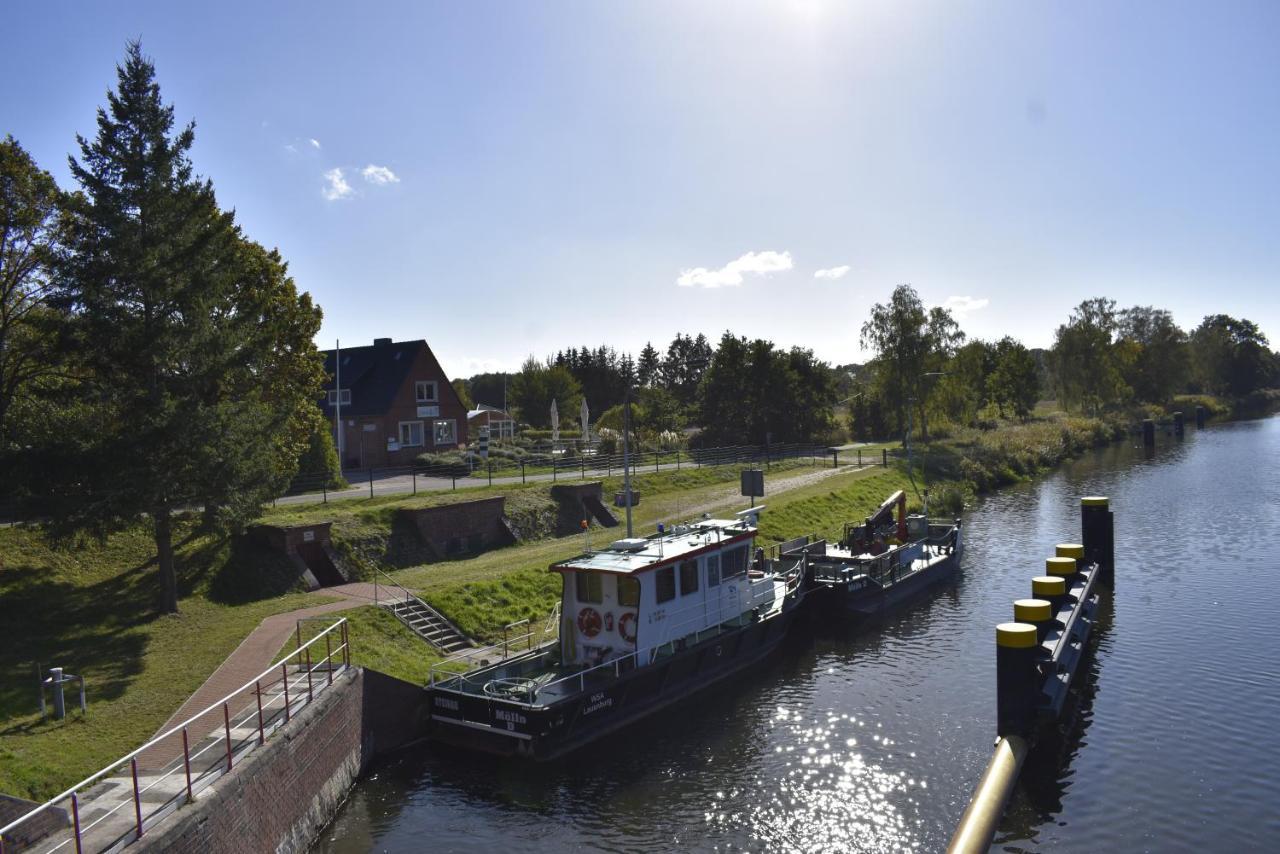 Pension Zur Schleuse Garni Am Elbe Luebeck - Kanal In Witzeeze Eksteriør bilde