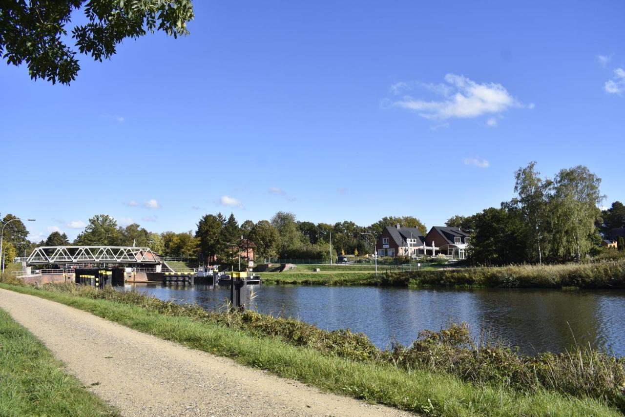 Pension Zur Schleuse Garni Am Elbe Luebeck - Kanal In Witzeeze Eksteriør bilde